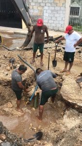 37027426_10204622260113225_8198019857032151040_n