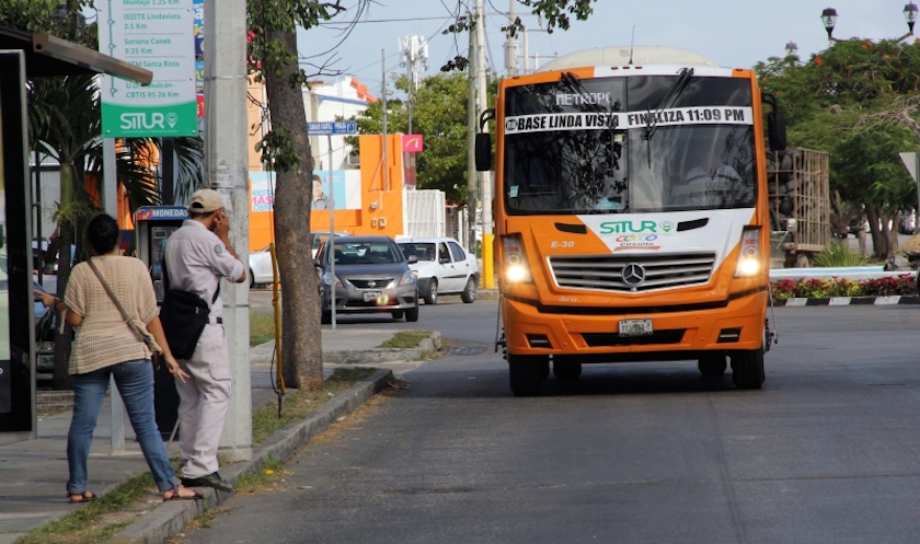 28 Diciembre 2015.LOCAL. Fotos de camiones de Situr. Foto Jose Avila.
