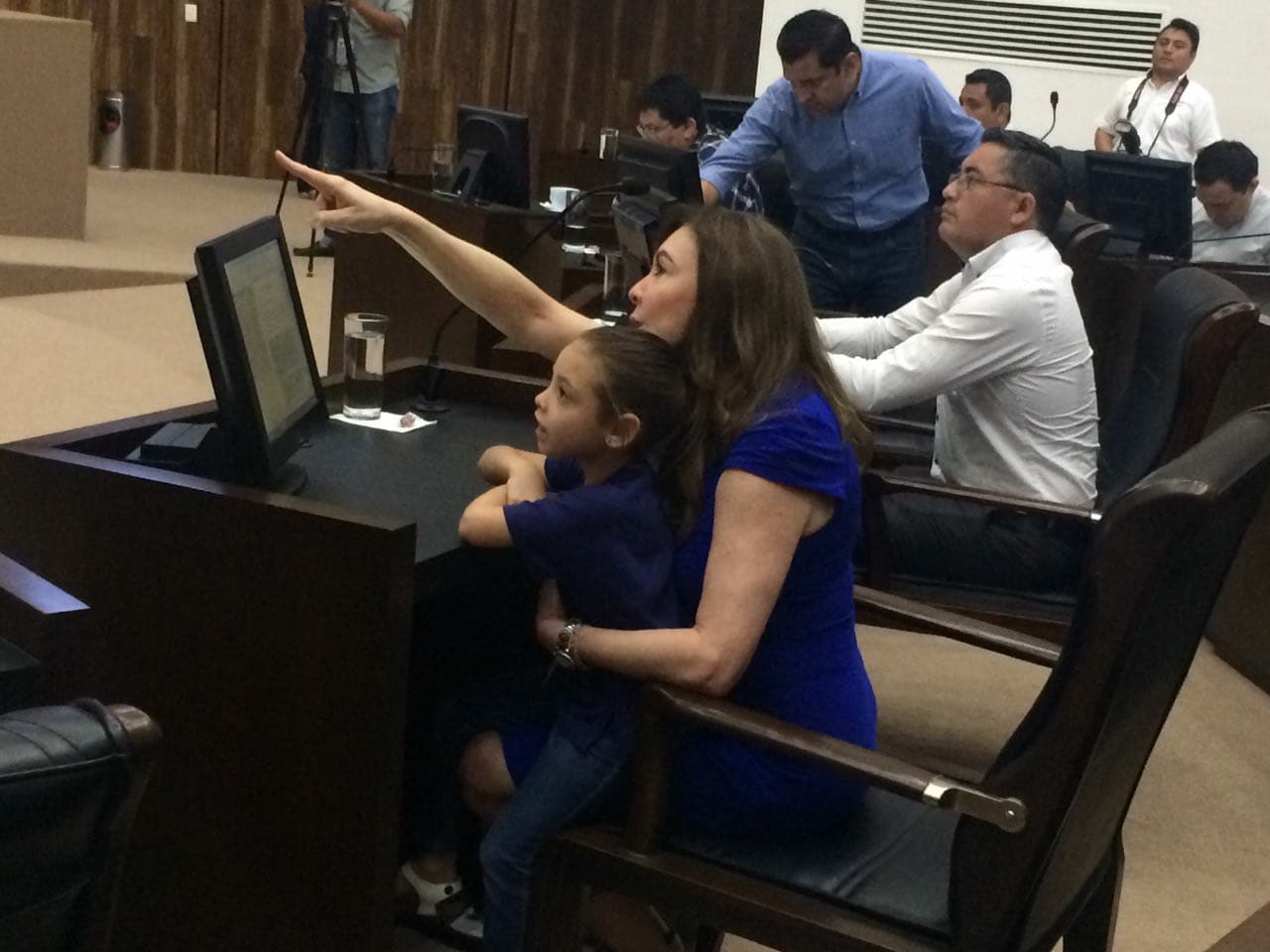 30074876 10204304227562610 337571993 o