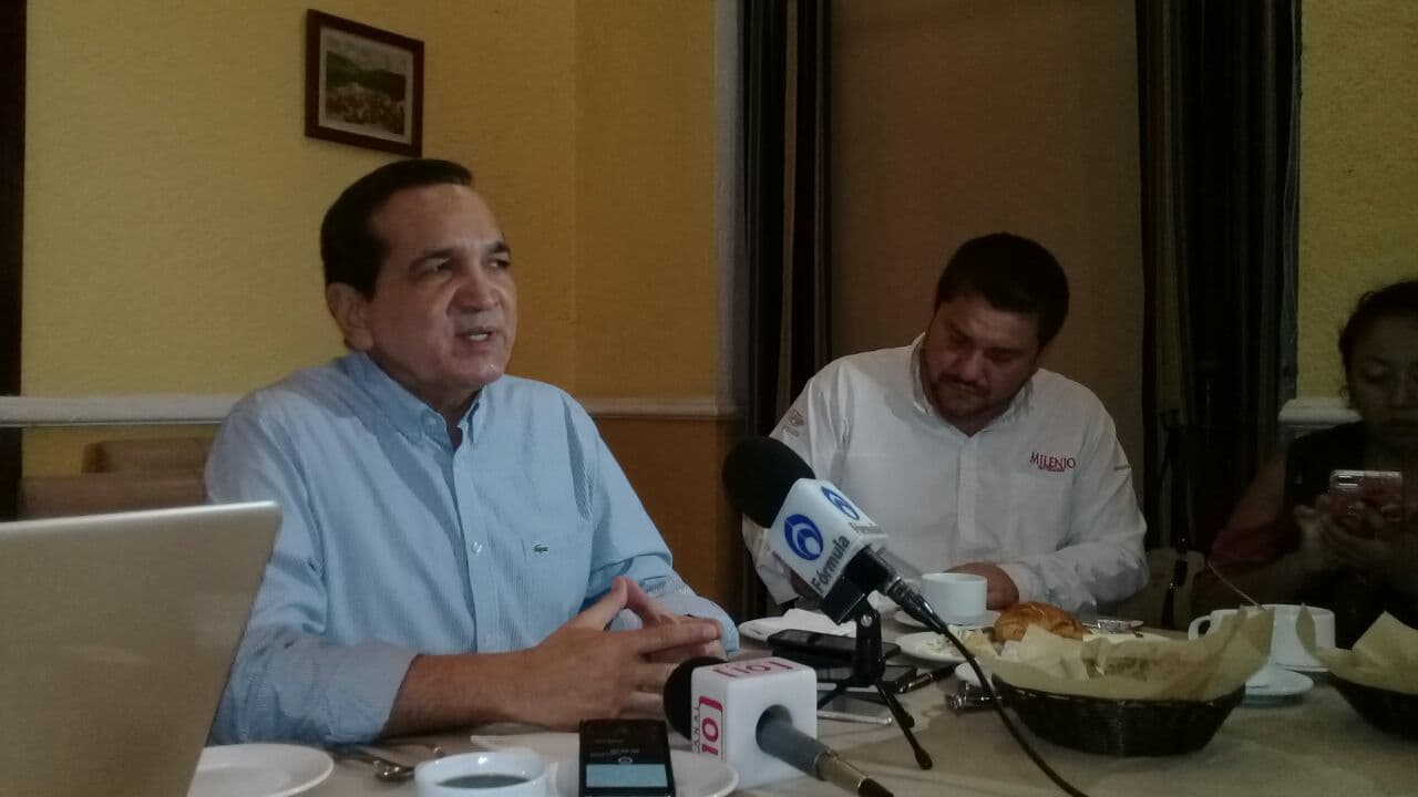 33711440 10204479386341470 6645787537744855040 n