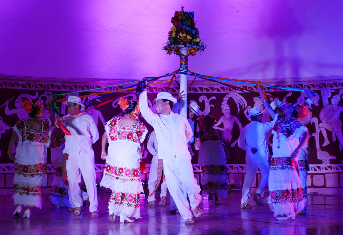 004 Ballet Folclorico Juvenil del Estado de Yucatan