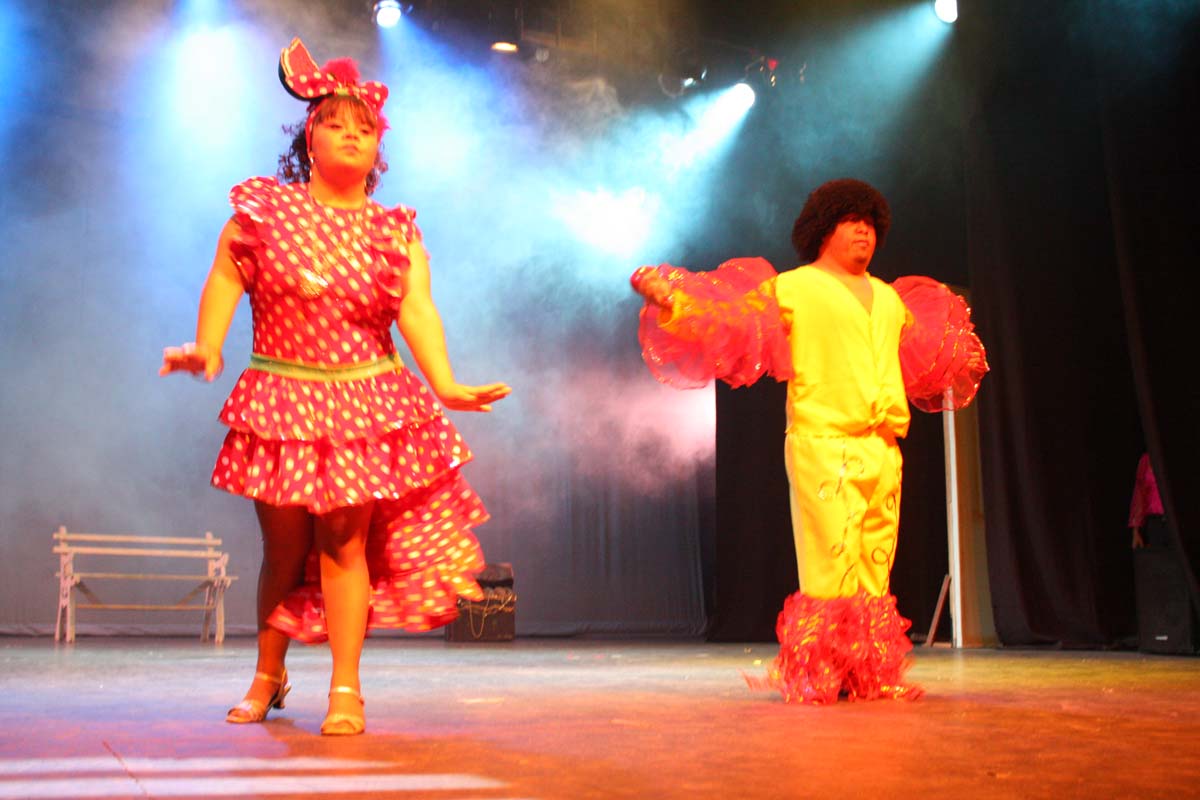 002 Club Especial Ayelem