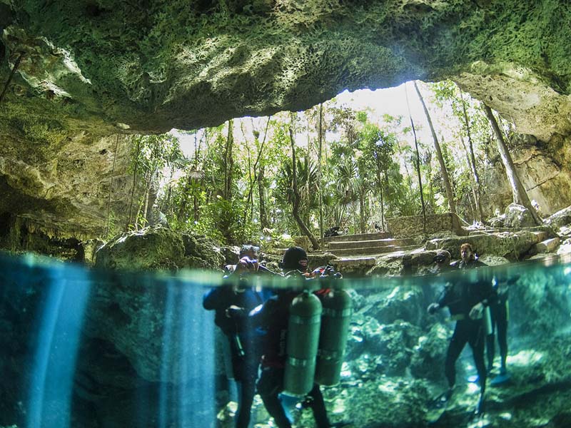 Buceo en el cenote tajma ja en yucatan