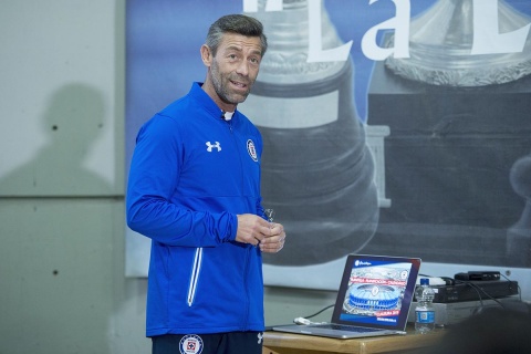 Caixinha cruz azul plan trabajo la noria