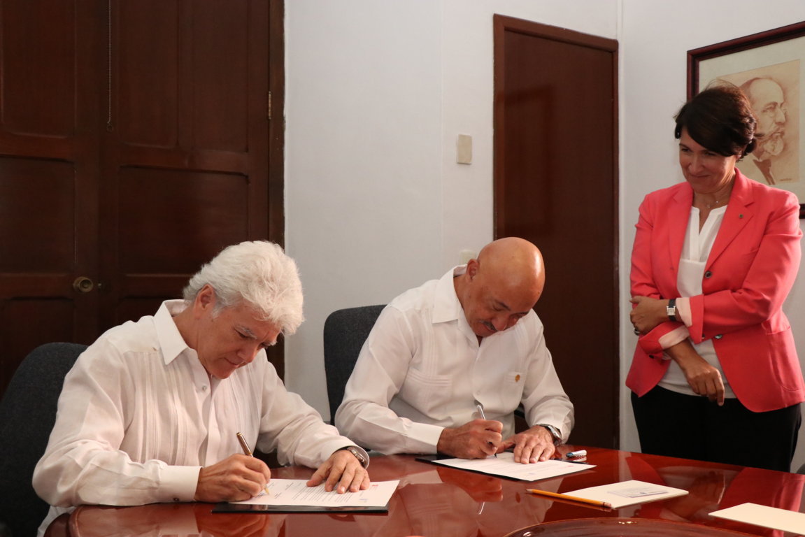 Visita embajadora de Francia 08feb19 IMG