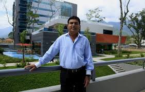 Mohamad Yusuf Amdani Bai millonario pakistaní