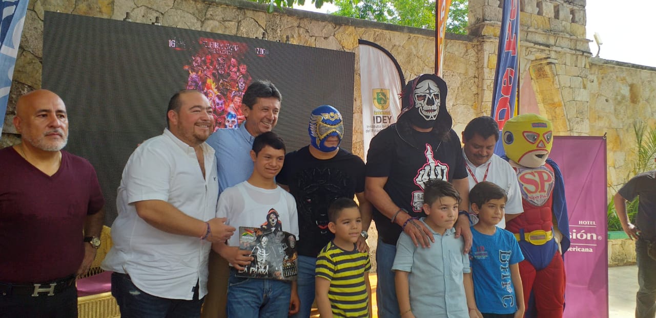 RUEDA DE PRENSA VERANO DE ESCANDALO (3)