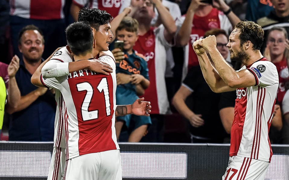 Edson alvarez celebra anotar ajax 193 0 1851