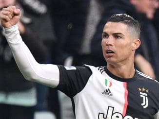 Cristiano ronaldo vuelve entrenamiento juventus futbolista futbol italia