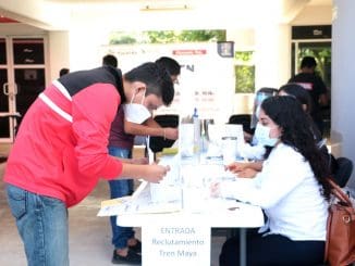 Photo5037755076818610587