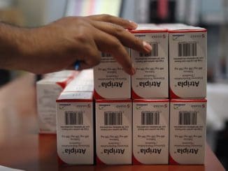 Pacientes mexicanos con VIH temen por su vida debido a la falta de fármacos