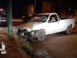 CIUDAD CAUCEL CHOQUE POSTE (2)