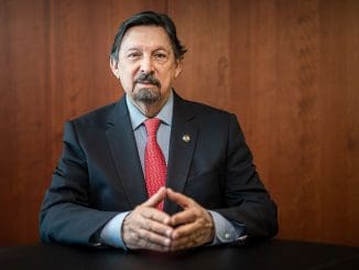 Napoleon Gomez Urrutia FLA 8087