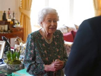 EUR GEN CORONAVIRUS GRAN BRETAÑA REINA