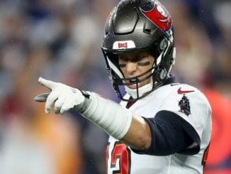 Tom Brady bate el récord de la NFL de yardas de pase