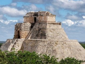 NUEVO UXMAL