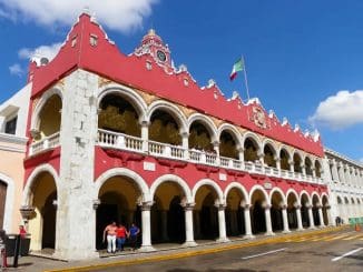 Palacio municipal merida old town
