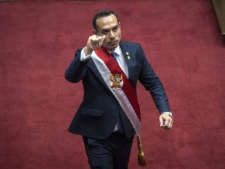 Presidente interino de Perú promete empezar a construir bases de reconciliación en el país